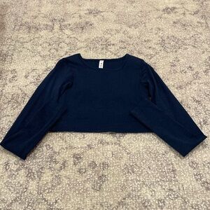 LULULEMON NAVY CROPPED LONG SLEEVE WITH BUILT-IN BRA NWOT SIZE:6